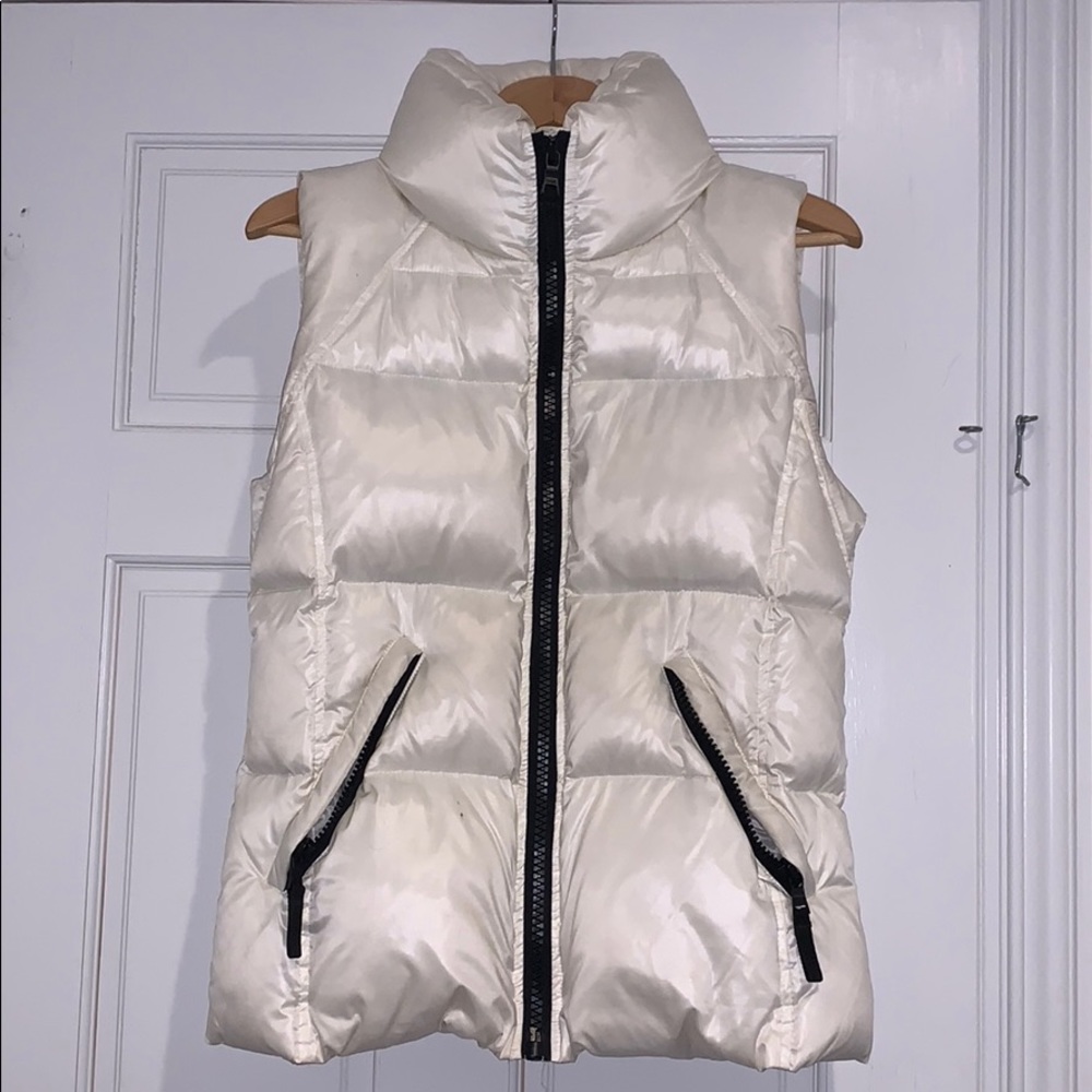 White pearl sam vest
